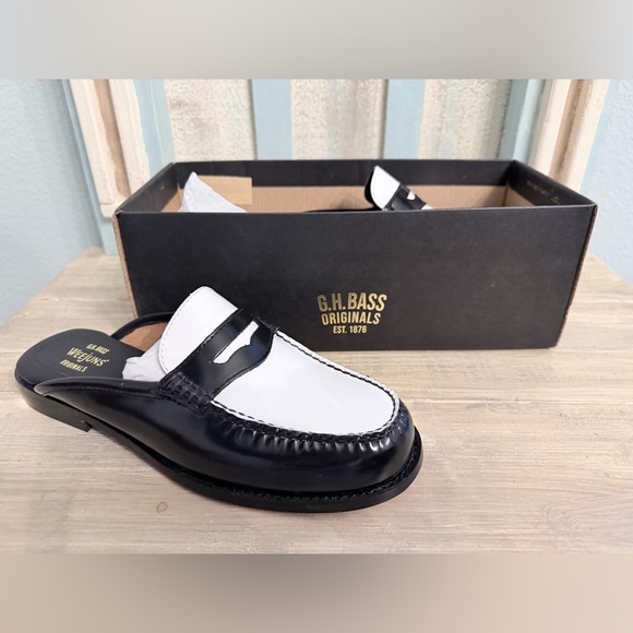 G.H. Bass & Co. Black and White Women's Loafers - Picture 6 of 7